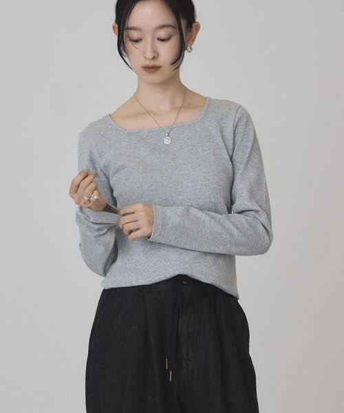 AMERICAN HOLIC(アメリカンホリック)の「【抗菌防臭】2WAYスクエアネックプルオーバー(Tシャツ/カットソー・レディース・オフホワイト/レッド/グレイッシュベージュ/ブラック/グレー系その他・M/L)」の3枚目の写真