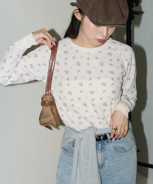 JEMORGAN(ジェーイーモーガン)の「JEMORGAN/ジェーイーモーガン ワッフル 花柄 ラグラン ロンT 限定展開(Tシャツ/カットソー・レディース・ラベンダー/ホワイト/グレー/サックスブルー・フリ-)」の12枚目の写真