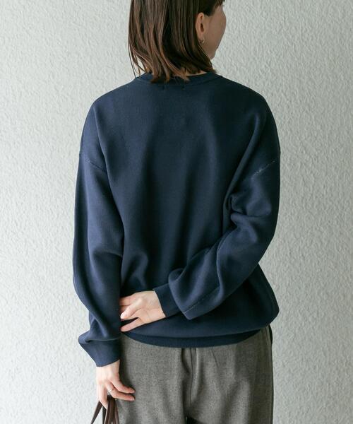 ITEMS URBANRESEARCH(アイテムズ アーバンリサーチ)の「スウェットライクロゴニット(ニット/セーター・レディース・ベージュ/ネイビー/グレー・FREE)」の20枚目の写真