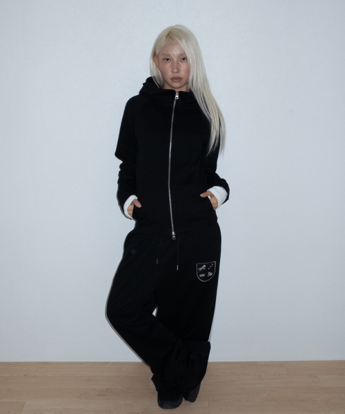 CHICKS（チックス）の「JUDY X CHICKS トラックワイドパッチパンツ ブラック（スウェットパンツ・レディース・ブラック・ONE SIZE）」の3枚目の写真