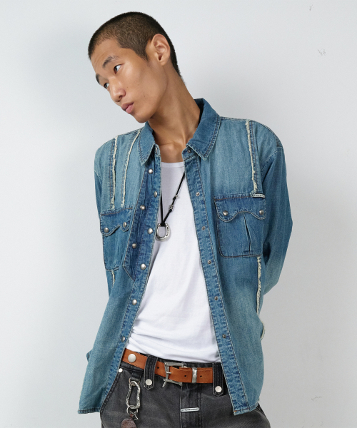 THEVINYLHOUSE(ザバイニルハウス)の「DOUBLE PLACKETS DENIM SHIRTS BLUE(シャツ/ブラウス・レディース・その他・SMALL/MEDIUM/LARGE)」の2枚目の写真