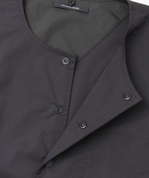 URBAN RESEARCH DOORS MENS(アーバンリサーチ ドアーズ メンズ)の「DOORS T/Cウェザークルーネックベスト(ベスト・メンズ・グレー/ネイビー・40/38)」の16枚目の写真
