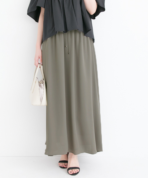 URBAN RESEARCH（アーバンリサーチ）の「ギャザーロングスカート（スカート・レディース・カーキ/その他1・FREE）」の4枚目の写真