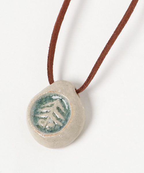 go slow caravan(ゴースローキャラバン)の「devadurga/デヴァドゥルガ KOYA ネックレス(ネックレス・メンズ・オレンジ/ブラウン/グリーン/イエロー/ライトグリーン/レッド/ブラック・FREE)」の3枚目の写真