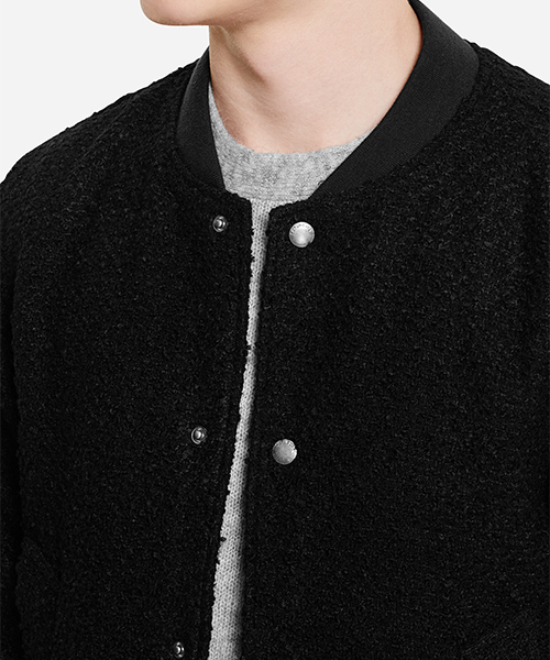 Saturdays NYC（サタデーズ ニューヨークシティ ）の「Julian Boucle Varsity Jacket（ブルゾン・メンズ・オフホワイト/ブラック・X-SMALL/M/S/L/X-LARGE）」の7枚目の写真