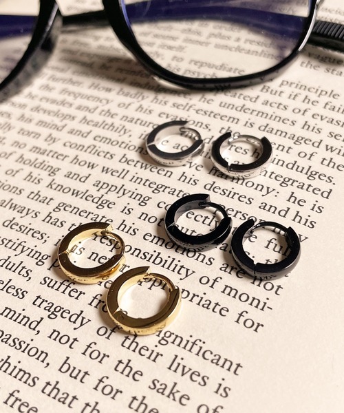 SPINNS（スピンズ）の「ミニフープピアス（ピアス（両耳用）・メンズ・シルバー/ゴールド/その他1/ガンメタ/シルバー系その他/ブラック系その他/ゴールド系その他・ONESIZE）」の10枚目の写真