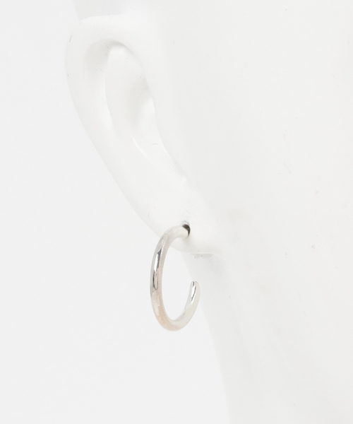 SunKu（サンク）の「SILVER LARGE HOOP PIERCE / ROUND BAR(シルバー ラージ フープ ピアス/ラウンド バー)（ピアス（片耳用）・メンズ・シルバー・FREE）」の3枚目の写真