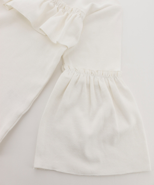 Catherine Cottage(キャサリンコテージ)の「プレミアムリブ ボリュームフリルカットソー(Tシャツ/カットソー・キッズ・ホワイト系その他2・110/130/100/120/90/140)」の4枚目の写真