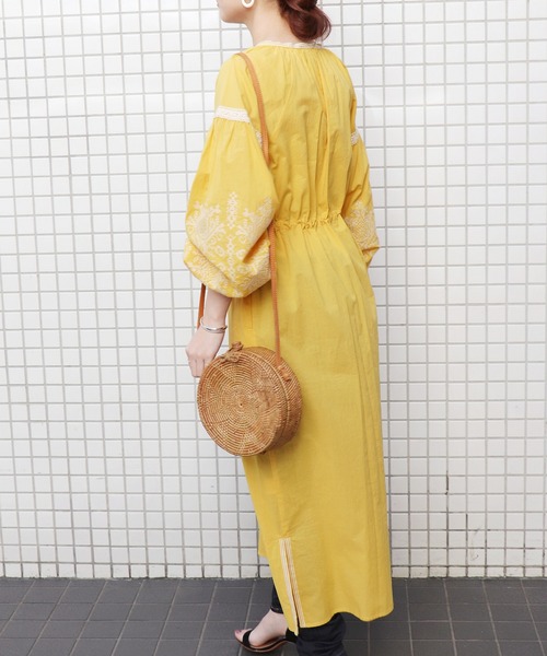 SLOBE IENA（スローブイエナ）の「クロスステッチ刺繍ワンピース◆（ワンピース・レディース・ブラック/イエロー/キャメル・FREE）」の7枚目の写真