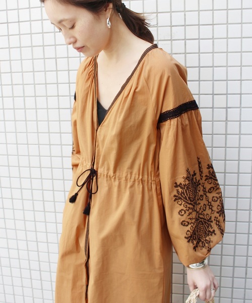 SLOBE IENA（スローブイエナ）の「クロスステッチ刺繍ワンピース◆（ワンピース・レディース・ブラック/イエロー/キャメル・FREE）」の8枚目の写真