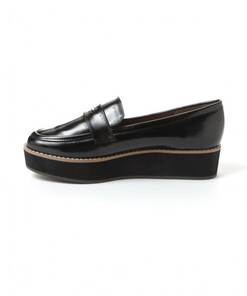 LAKOLE(ラコレ)の「厚底コインローファー / LAKOLE(ローファー・レディース・ブラック/ブラウン・SMALL/MEDIUM/LARGE)」の4枚目の写真