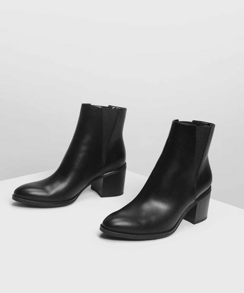 CHARLES & KEITH(チャールズ & キース)の「クラシック ブロックヒールブーツ / Classic Block Heel Boots(ブーツ・レディース・ブラック/ダークブルー/スモークピンク・23cm/23.5cm/24.5cm/25cm)」の20枚目の写真