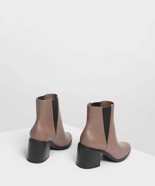 CHARLES & KEITH(チャールズ & キース)の「クラシック ブロックヒールブーツ / Classic Block Heel Boots(ブーツ・レディース・ブラック/ダークブルー/スモークピンク・23cm/23.5cm/24.5cm/25cm)」の7枚目の写真