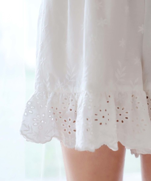 one after another NICE CLAUP(ワンアフターアナザーナイスクラップ)の「カットワーク レースショートパンツ(その他パンツ・レディース・ブラック/ベージュ/オフホワイト・FREE)」の9枚目の写真