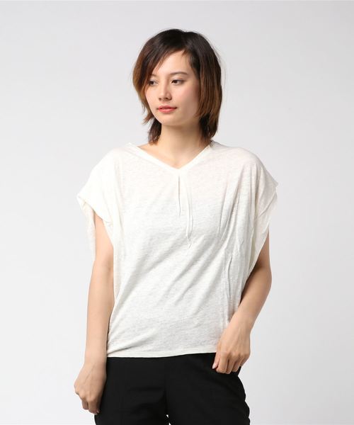 INTERPLANET(インタープラネット)の「麻100%天竺肩タックフレンチ袖プルオーバー(Tシャツ/カットソー・レディース・チャコールグレー/グレー/オフホワイト・FREE)」の6枚目の写真