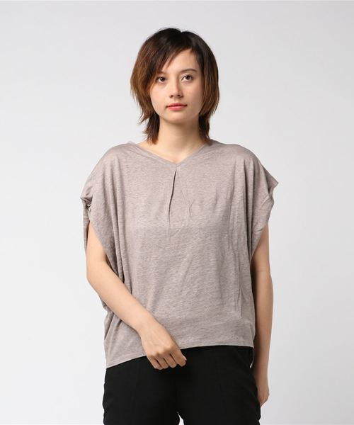 INTERPLANET(インタープラネット)の「麻100%天竺肩タックフレンチ袖プルオーバー(Tシャツ/カットソー・レディース・チャコールグレー/グレー/オフホワイト・FREE)」の7枚目の写真