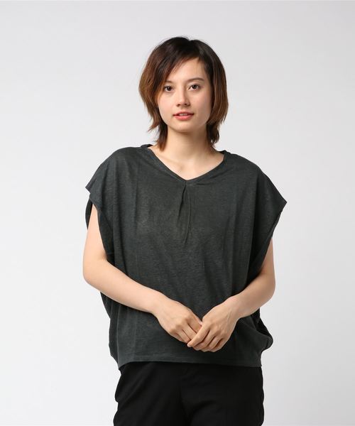 INTERPLANET(インタープラネット)の「麻100%天竺肩タックフレンチ袖プルオーバー(Tシャツ/カットソー・レディース・チャコールグレー/グレー/オフホワイト・FREE)」の11枚目の写真