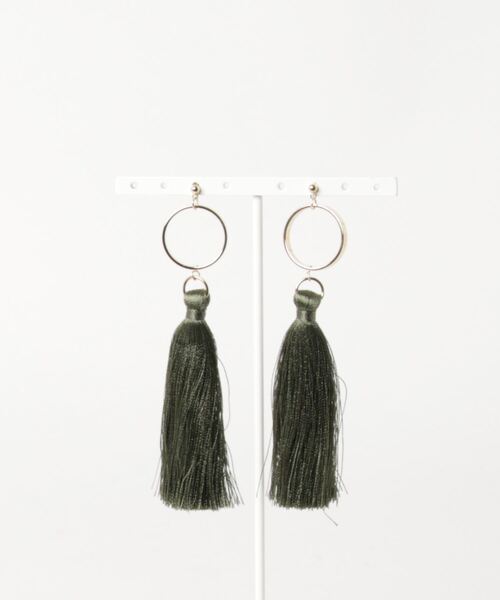 misto accessories(ミストアクセサリーズ)の「フリンジピアス(ピアス(両耳用)・レディース・ホワイト/カーキ/ベージュ/グレー/ブラック・FREE)」の5枚目の写真