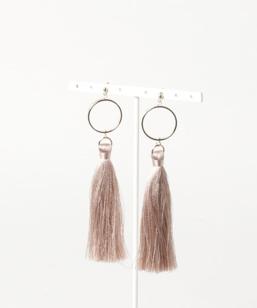 misto accessories(ミストアクセサリーズ)の「フリンジピアス(ピアス(両耳用)・レディース・ホワイト/カーキ/ベージュ/グレー/ブラック・FREE)」の9枚目の写真