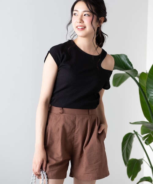 WEGO（ウィゴー）の「WEGO/【セットアップ対応商品】リネンブレンドタックショーツ（その他パンツ・レディース・ブラウン/ブラウン系その他2/ライトベージュ/ベージュ系その他2・FREE）」の2枚目の写真