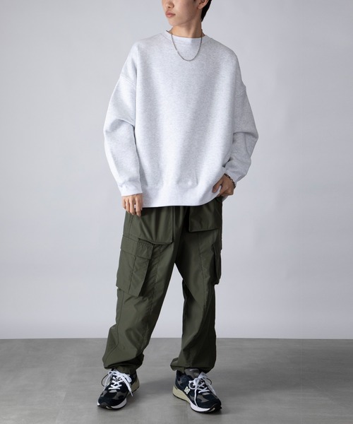 United Athle（ユナイテッドアスレ）の「【United Athle】loose fit nuance color crew neck sweat / ルーズフィット ニュアンスカラー クルーネックスウェット 5627（スウェット・メンズ・ネイビー/グレー/ブラック/ホワイト/ライトパープル/サンドベージュ/スモーキーグリーン系/パープル・M/L/XL）」の11枚目の写真