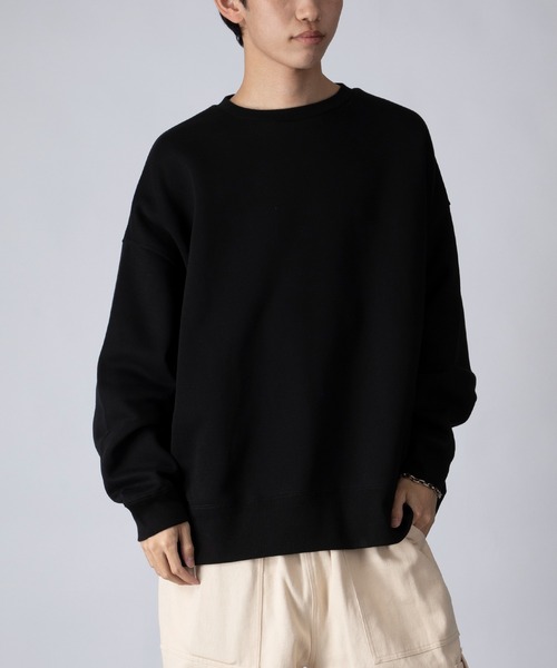 United Athle（ユナイテッドアスレ）の「【United Athle】loose fit nuance color crew neck sweat / ルーズフィット ニュアンスカラー クルーネックスウェット 5627（スウェット・メンズ・ネイビー/グレー/ブラック/ホワイト/ライトパープル/サンドベージュ/スモーキーグリーン系/パープル・M/L/XL）」の15枚目の写真