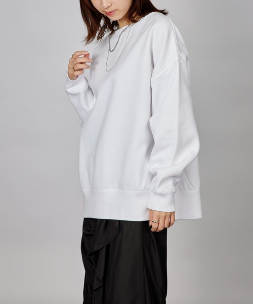 United Athle（ユナイテッドアスレ）の「【United Athle】loose fit nuance color crew neck sweat / ルーズフィット ニュアンスカラー クルーネックスウェット 5627（スウェット・メンズ・ネイビー/グレー/ブラック/ホワイト/ライトパープル/サンドベージュ/スモーキーグリーン系/パープル・M/L/XL）」の12枚目の写真