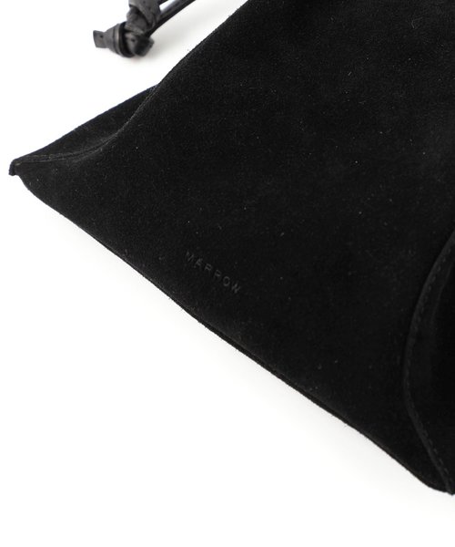 MARROW（マロウ）の「【MARROW(マロ―)】《STUDIOUS別注・スタイリスト百々千晴氏コラボ》スウェードピローショルダーバッグ（ショルダーバッグ・レディース・ブラック・SMALL）」の7枚目の写真