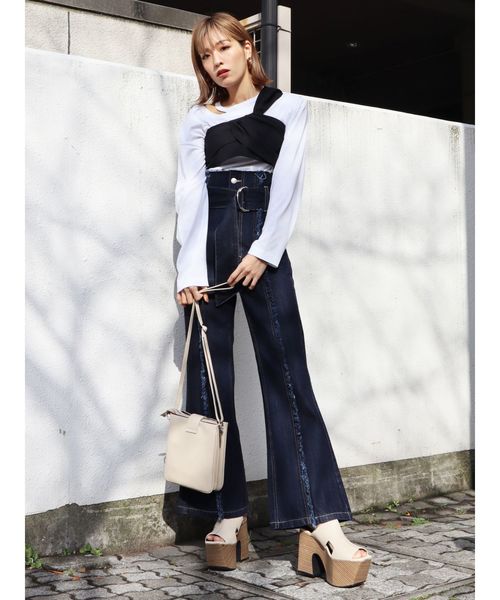 EMODA（エモダ）の「THREEポケットクリップバッグ（ショルダーバッグ・レディース・ブラック/ベージュ・FREE）」の4枚目の写真