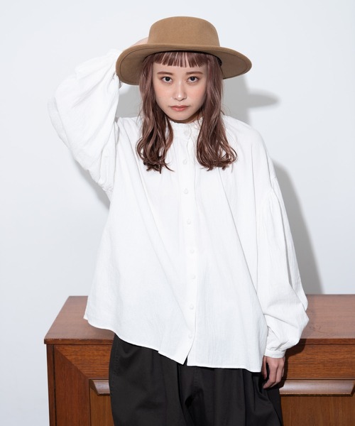 MERLOT（メルロー）の「ヴィンテージ袖バルーンブラウス（シャツ/ブラウス・レディース・ホワイト/ブラック/ナチュラル・FREE）」の4枚目の写真