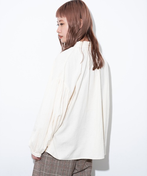 MERLOT（メルロー）の「ヴィンテージ袖バルーンブラウス（シャツ/ブラウス・レディース・ホワイト/ブラック/ナチュラル・FREE）」の17枚目の写真