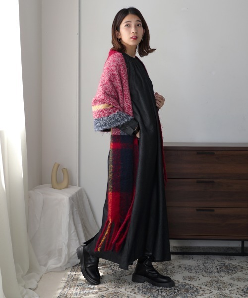 Bou Jeloud（ブージュルード）の「大判チェックストール（ストール/ショール・レディース・ベージュ/ネイビー/レッド・FREE）」の11枚目の写真