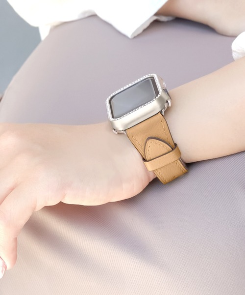 Urban Coral（アーバンコーラル）の「Apple Watch Band / アップルウォッチ バンド メタル  レザー / Urban Coral（デジタル腕時計・レディース・ブラック/シルバー×ブラック/シルバー/ゴールド/ピンクゴールド/シルバー系その他/シルバー×ゴールド/ブルー/ピンク/グレー系その他/ゴールド系その他/シャンパン/ゴールド系/ベージュ系/シルバー系/ブラック系/ライトグレー系2/ピンク系2/パープル系1/ピンク系1/ライトグリーン系1/レッド系2/アイボリー系1/レッド系1/ローズ系2/ベージュ系2/ブラウン系2/ベージュ系1/ブルー系1/グレー系1/ブラウン系1/ライトグレー系1/グレー系2/ローズ系1/ブラック系3/ホワイト系3/グレー系3/ベージュ系3/パープル系3/グレー系4/オレンジ系3/ピンク系4/ピンク系3/ベージュ系4/ブルー系3/レッド系3/パープル系4/ピンク系/オレンジ系4/ブラウン系3/ベージュ系その他5/ローズ系3/グレー系6/グレー系5・40mm/44mm）」の21枚目の写真