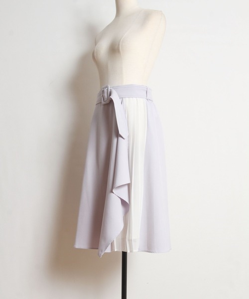 tocco closet(トッコ クローゼット)の「ベルト付きラッフルフリル×プリーツ切り替え配色スカート(スカート・レディース・ピンクベージュ/ブラウン/グレー系その他・M)」の9枚目の写真