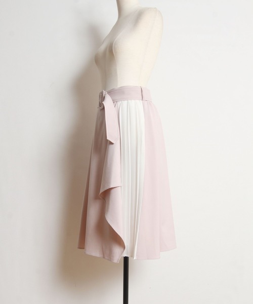 tocco closet(トッコ クローゼット)の「ベルト付きラッフルフリル×プリーツ切り替え配色スカート(スカート・レディース・ピンクベージュ/ブラウン/グレー系その他・M)」の13枚目の写真