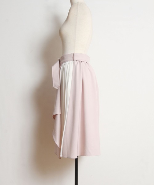 tocco closet(トッコ クローゼット)の「ベルト付きラッフルフリル×プリーツ切り替え配色スカート(スカート・レディース・ピンクベージュ/ブラウン/グレー系その他・M)」の6枚目の写真