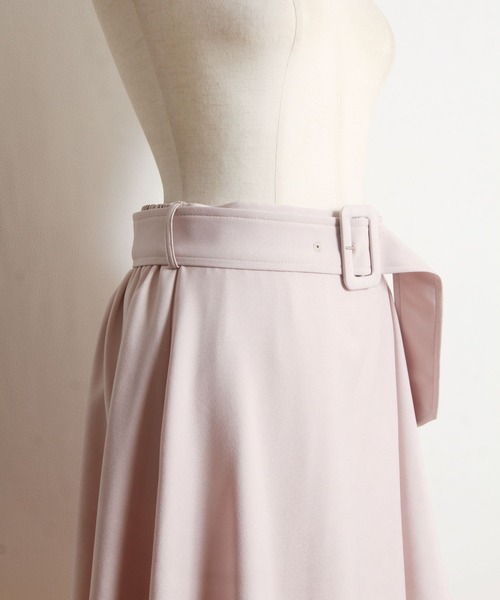tocco closet(トッコ クローゼット)の「ベルト付きラッフルフリル×プリーツ切り替え配色スカート(スカート・レディース・ピンクベージュ/ブラウン/グレー系その他・M)」の10枚目の写真