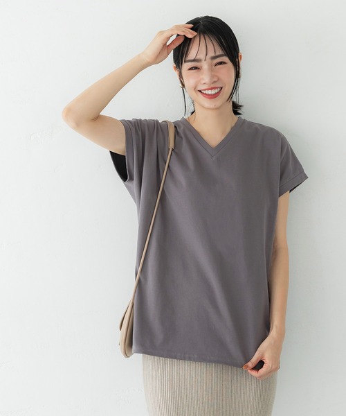 coca(coca)(コカ)の「\新色登場/フレンチスリーブVネックTシャツ COTTON from the US(Tシャツ/カットソー・レディース・ホワイト/ブラック/ベージュ/カーキ/オレンジ/ライトグリーン/キャメル/ネイビー/ダークグリーン/レッド/ライトブルー/チャコール/マスタード/ブラウン・M/L/XL)」の4枚目の写真