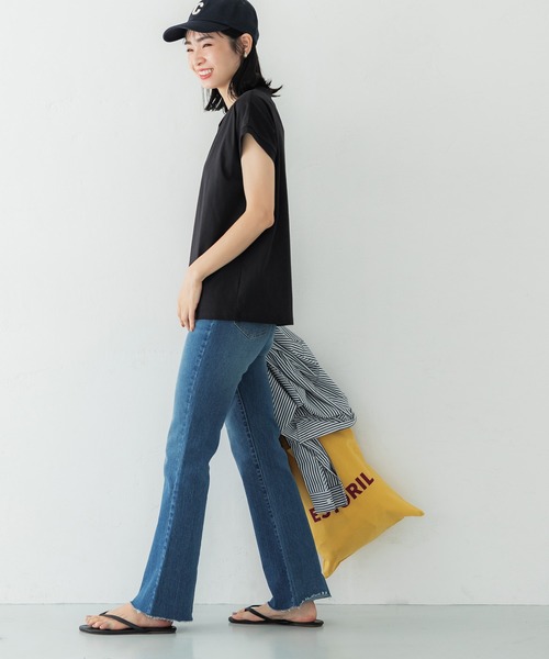 coca(coca)(コカ)の「\新色登場/フレンチスリーブVネックTシャツ COTTON from the US(Tシャツ/カットソー・レディース・ホワイト/ブラック/ベージュ/カーキ/オレンジ/ライトグリーン/キャメル/ネイビー/ダークグリーン/レッド/ライトブルー/チャコール/マスタード/ブラウン・M/L/XL)」の22枚目の写真