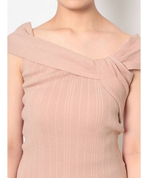 MERCURYDUO（マーキュリーデュオ）の「アシメネックオフショルリブニット（ニット/セーター・レディース・ブラウン/オフホワイト/ピンク/ミント・FREE）」の13枚目の写真