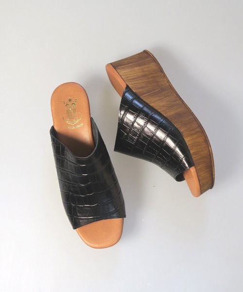 BONTRE(ボントレ)の「クロコ調厚底サンダル(サンダル・レディース・ダークブラウン/ブラック系その他/ホワイト系その他・36/38/35/37/39)」の3枚目の写真