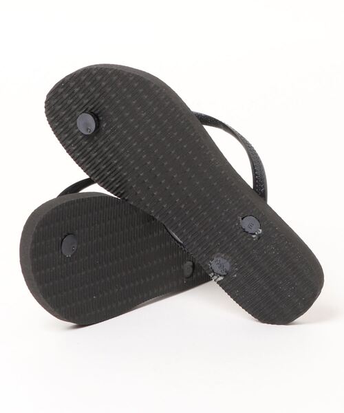 havaianas（ハワイアナス）の「havaianas (ハワイアナス) / Slim サンダル ラバービーチサンダル（サンダル・レディース・ブラック/ゴールド系その他2/ピンク系その他/ゴールド系その他/ホワイト/ネイビー/パープル系その他/ピンク系その他2/グリーン系その他/グレー/ゴールド/その他/ベージュ/その他2/ブルー系その他/イエロー系その他/グリーン系その他2/ピンク系その他3/ライラック/オリーブ/ピンク系その他4・23/24.5/25.5/22）」の22枚目の写真