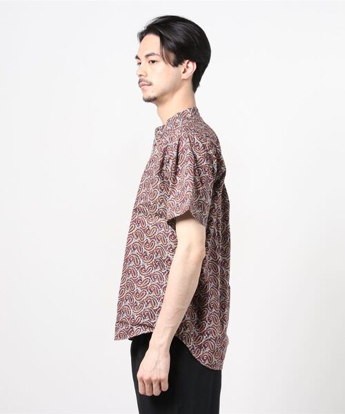 BEAVER（ビーバー）の「THE SHARKEY'S GALLERY/ザシャーキーズギャラリー　ペイズリースタンドカラーシャツ（シャツ/ブラウス・メンズ・レッド・LARGE/X-LARGE/MEDIUM）」の2枚目の写真