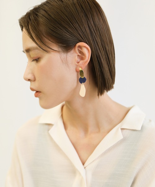 select MOCA（セレクトモカ）の「2021 SS ニュアンスドロップピアス（ピアス（両耳用）・レディース・イエロー/アイボリー・FREE）」の4枚目の写真