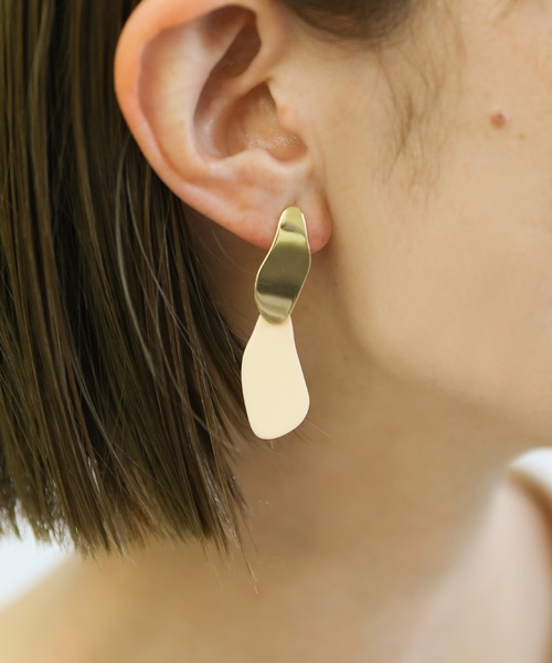 select MOCA（セレクトモカ）の「2021 SS ニュアンスドロップピアス（ピアス（両耳用）・レディース・イエロー/アイボリー・FREE）」の3枚目の写真