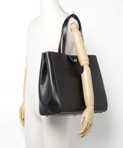 TOFF&LOADSTONE（トフアンドロードストーン）の「ブラスボタン シュリンク（L）（トートバッグ・メンズ・ダークネイビー/グレー/ブラック・FREE）」の12枚目の写真