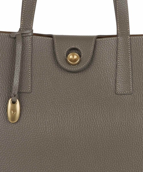 TOFF&LOADSTONE（トフアンドロードストーン）の「ブラスボタン シュリンク（L）（トートバッグ・メンズ・ダークネイビー/グレー/ブラック・FREE）」の8枚目の写真