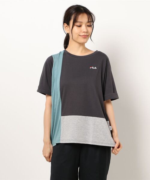 BELLUNA PLUS（ベルーナ）の「ＦＩＬＡ　切替デザインＴシャツ（Tシャツ/カットソー・レディース・ピンク/ブルー/チャコール・MEDIUM/LARGE/X-LARGE）」の14枚目の写真