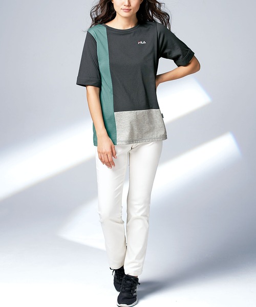 BELLUNA PLUS（ベルーナ）の「ＦＩＬＡ　切替デザインＴシャツ（Tシャツ/カットソー・レディース・ピンク/ブルー/チャコール・MEDIUM/LARGE/X-LARGE）」の5枚目の写真