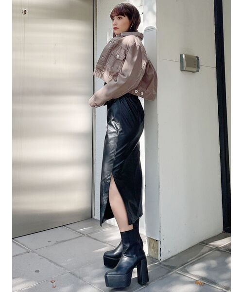 GYDA(ジェイダ)の「ショートタイトデニムGジャン(デニムジャケット・レディース・ブラック/ベージュ/ブルー・FREE)」の13枚目の写真